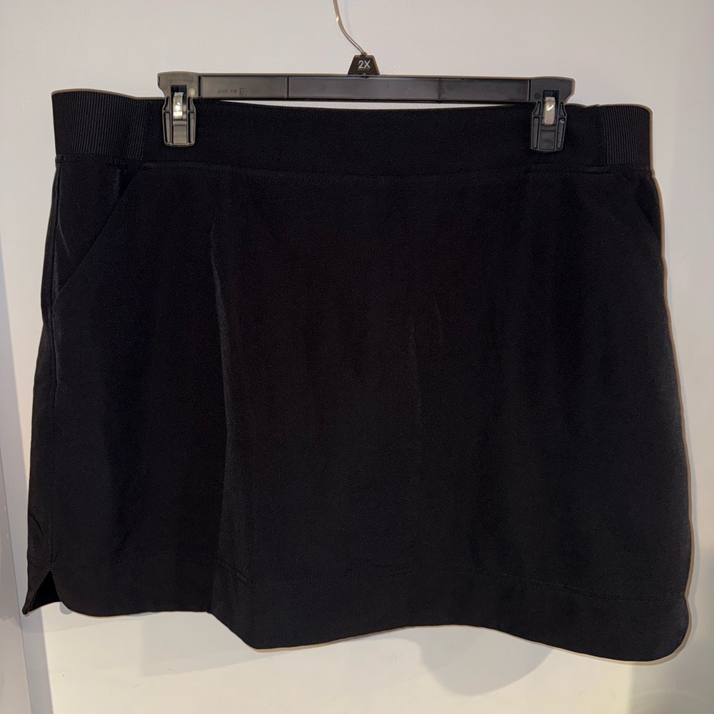 32 Cool Women’s XXL Elegant Black Skort w/Pockets